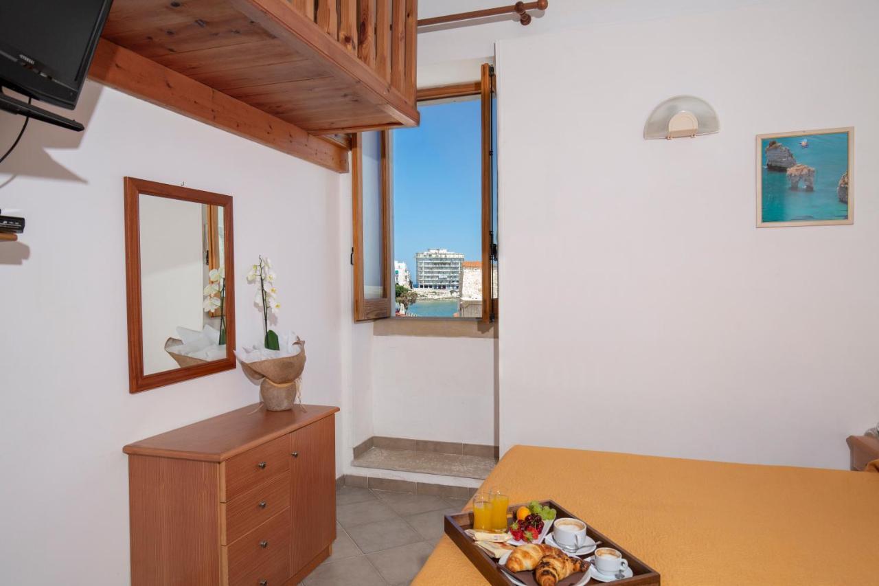 Hotel Punta San Francesco Vieste Bagian luar foto