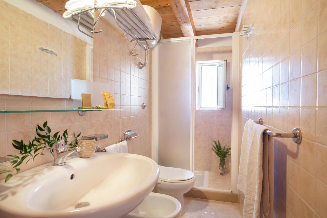Hotel Punta San Francesco Vieste Bagian luar foto