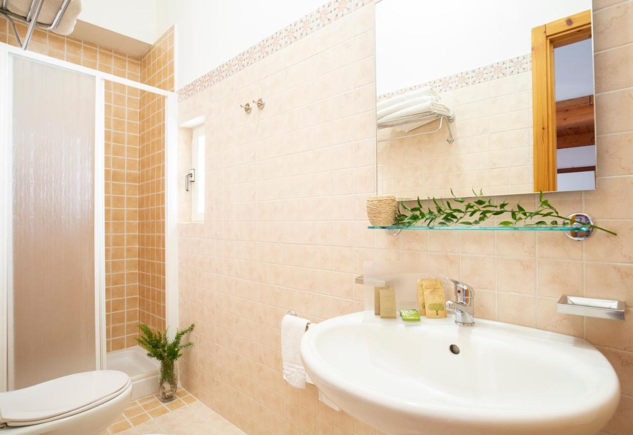 Hotel Punta San Francesco Vieste Bagian luar foto