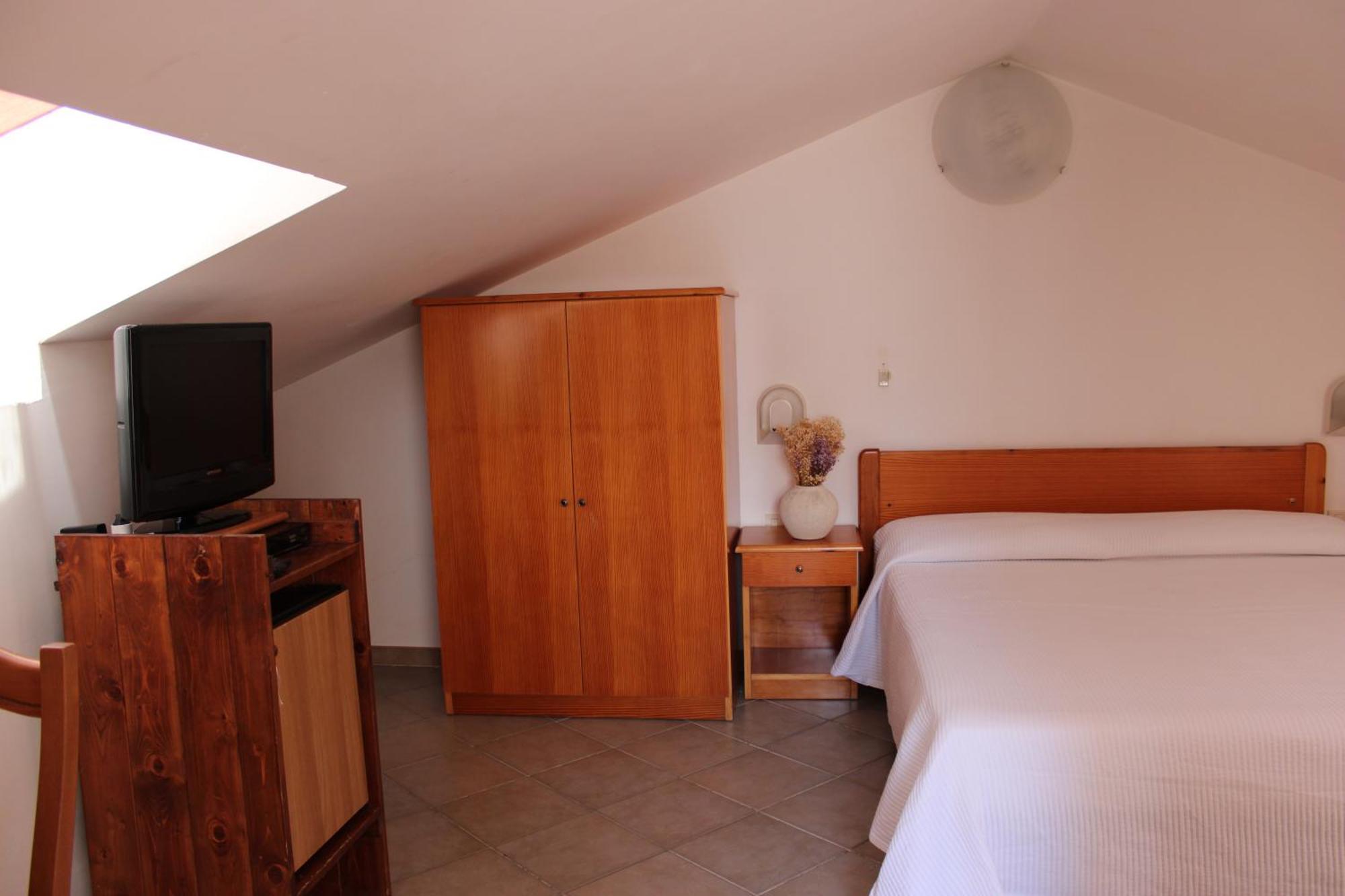 Hotel Punta San Francesco Vieste Bagian luar foto